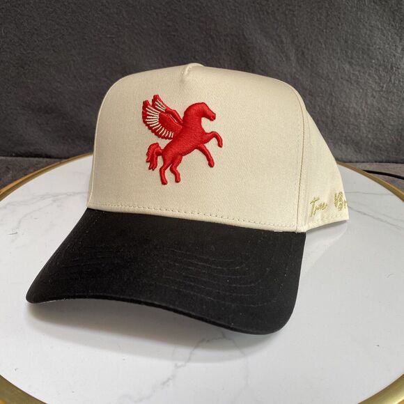 TRUE BRVND Pegasus Snapback Dallas Hat Never Used White Black Red Limited Editio - Picture 1 of 9